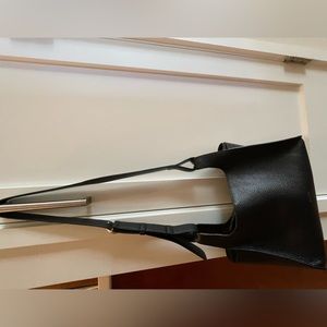 Cuyana Leather shoulder bag